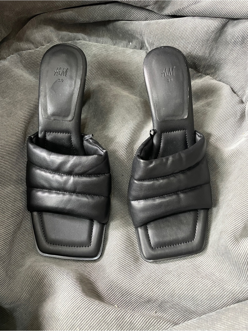 H&M Black Padded Square-Toe Slide Mules